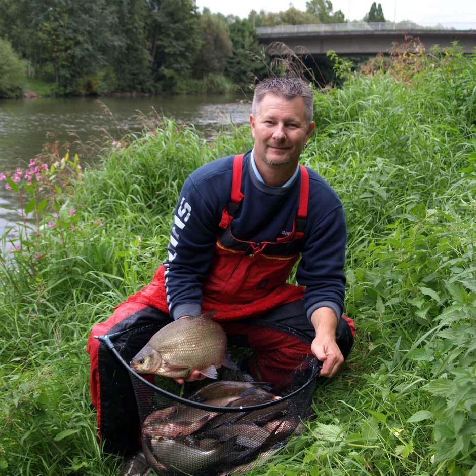  Claus Müller mit Fang nach dem Bologneseangeln.