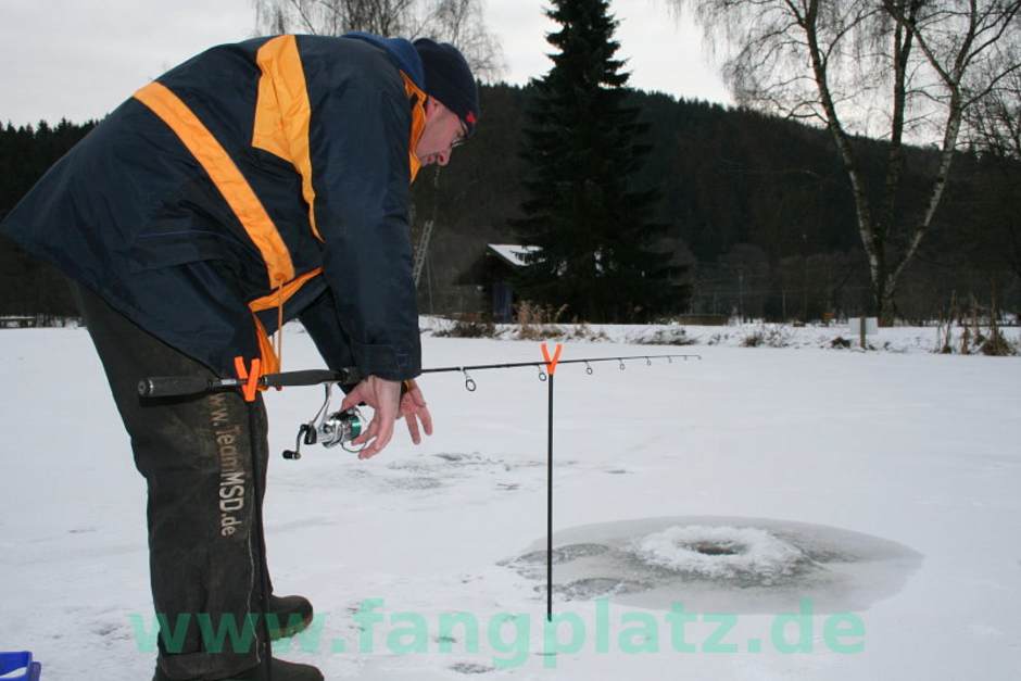  Sicherheit geht beim Eisangeln vor Fang!