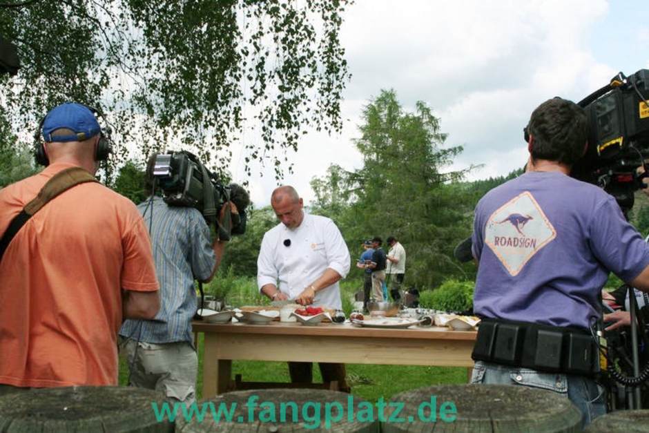  Steffen Sonnenwald in seinem Element - beim Brutzeln.